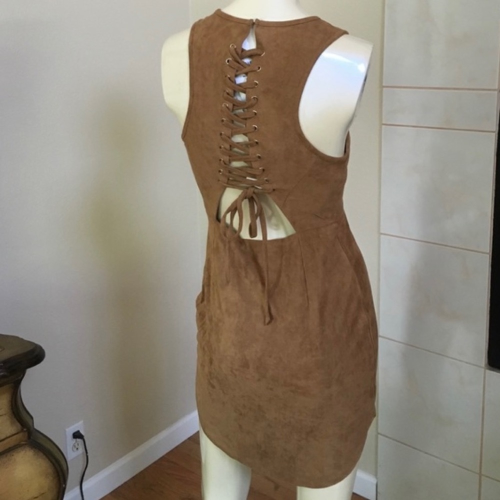 Dress - Picture 2 of 4
